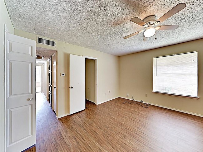 Foto del edificio - 3320 Ambassador Row