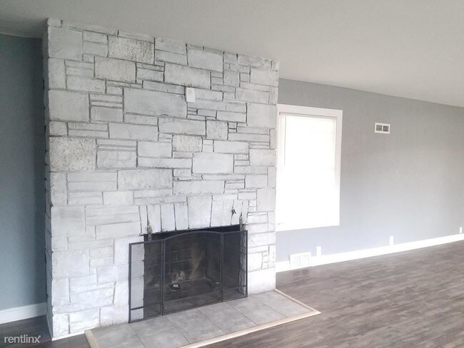 Building Photo - 4335 N Teutonia Ave