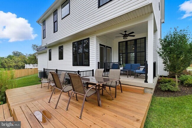 Building Photo - 8193 Major Watters Ct