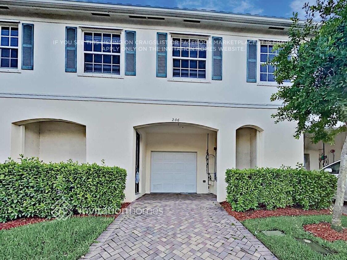 Foto principal - 206 SW 7th Ct