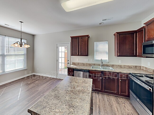 Foto del edificio - 5568 Farm House Trail