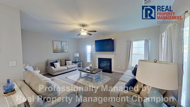 Foto del edificio - Spacious 3 BD/2.5 BA Home with Office Featuring Open Floorplan