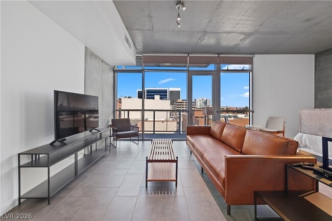 Foto del edificio - 353 E Bonneville Ave