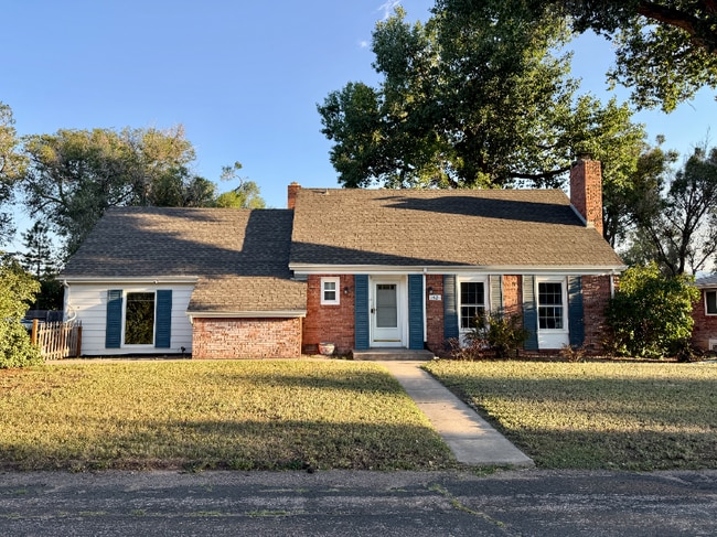 Building Photo - 1521 Columbine Blvd