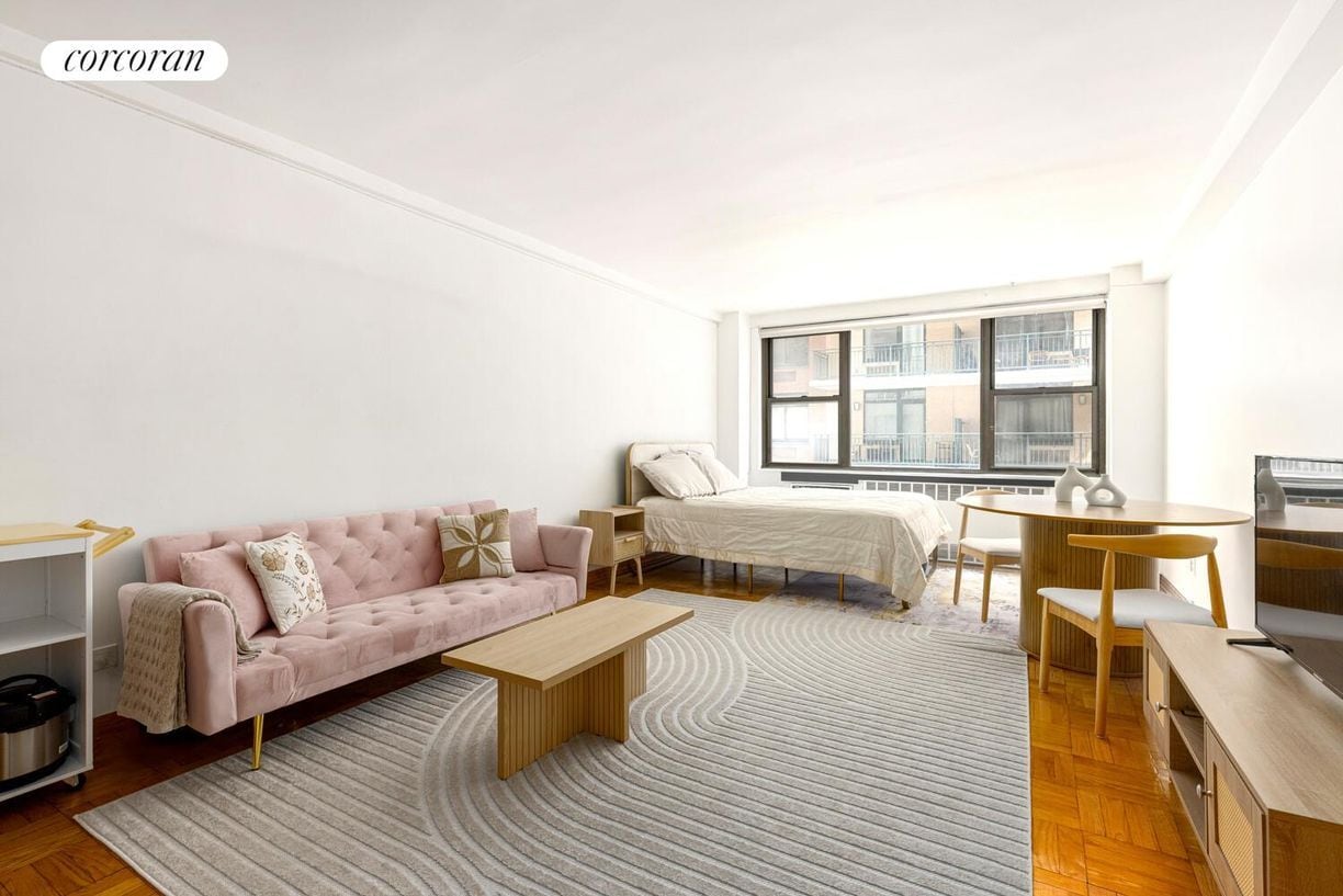 Foto principal - 209 E 56th St