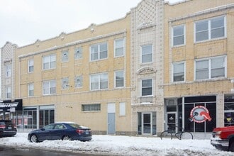 Building Photo - 1555 N Mohawk St
