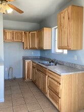 Building Photo - 421 W 3rd St