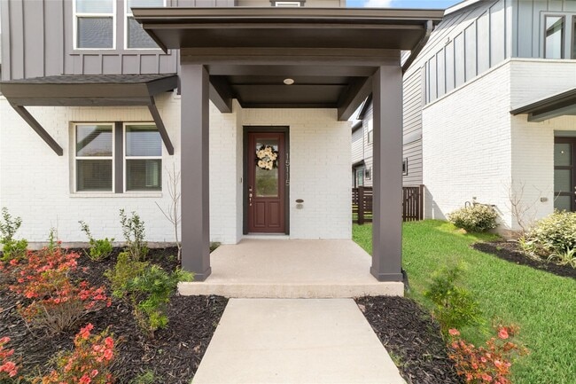 Building Photo - 15115 Parkland Canyon Dr