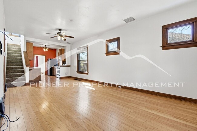 Photo - Beautiful Home with Fenced Yard and Washer/Dryer