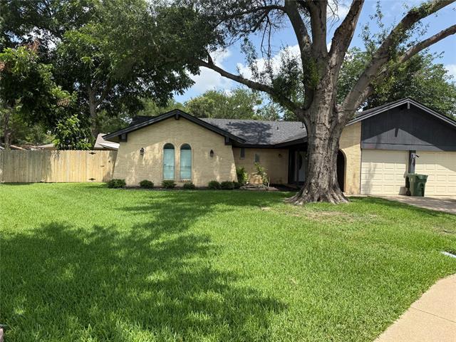Primary Photo - 2521 Westchester Dr