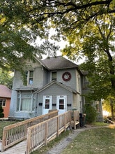 Building Photo - 524 Park Ave