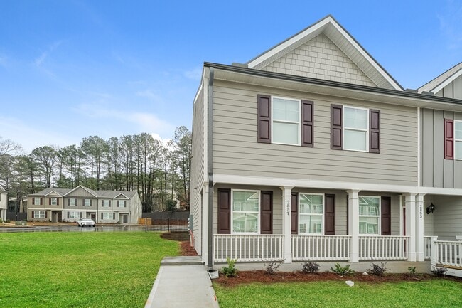 Building Photo - 2857 Saratoga Lake View