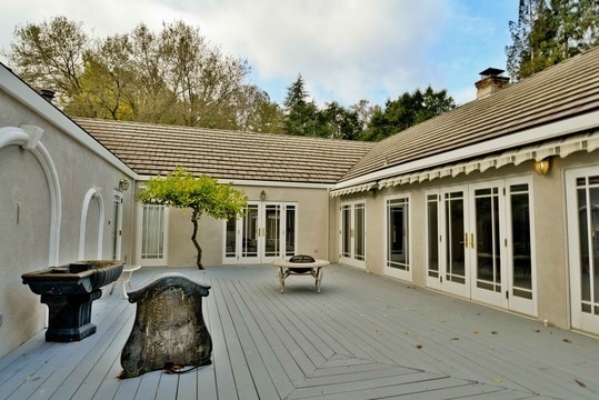 Building Photo - 2315 Holly Oak Dr