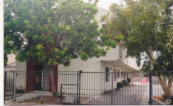 Primary Photo - 1508 W 207th St