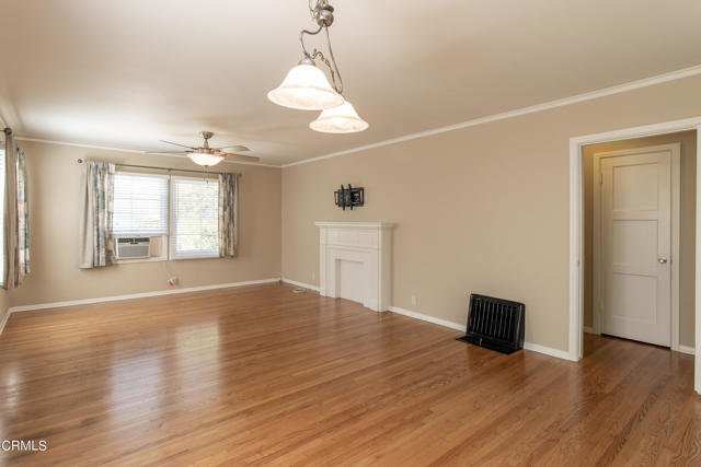Foto del edificio - 432 W Huntington Dr