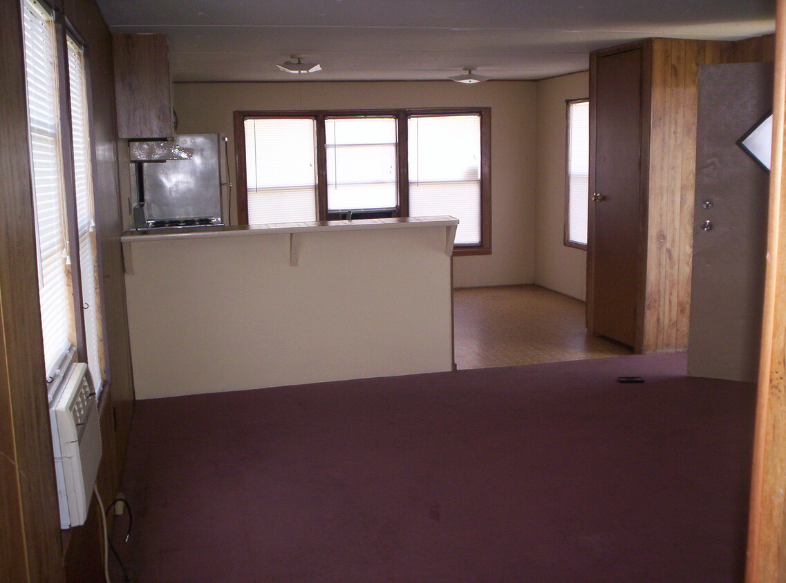 Building Photo - 78 Cemetery St