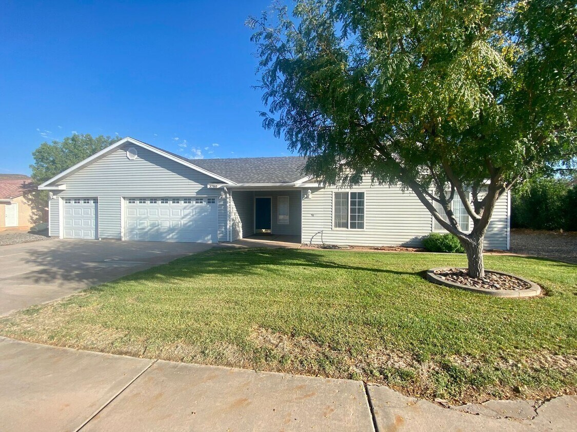 Foto principal - 4 br, 2 bath House - 3780 W 240 N