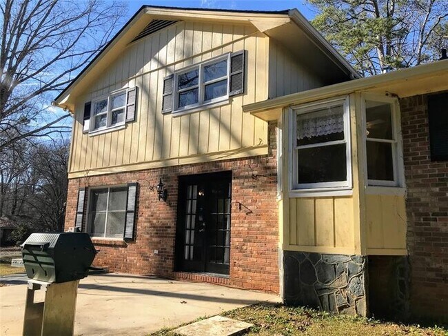 Foto del edificio - 3360 Colony Dr SE