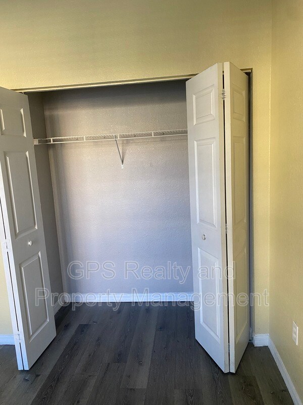 Building Photo - 877 Grand Regency Pointe