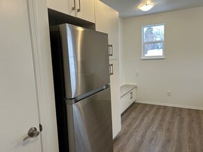 Building Photo - 5915-5119 119 Ave