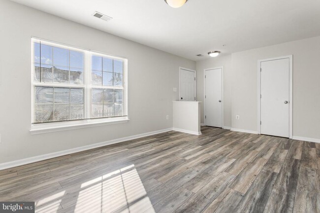 Building Photo - 5089 Stapleton Terrace