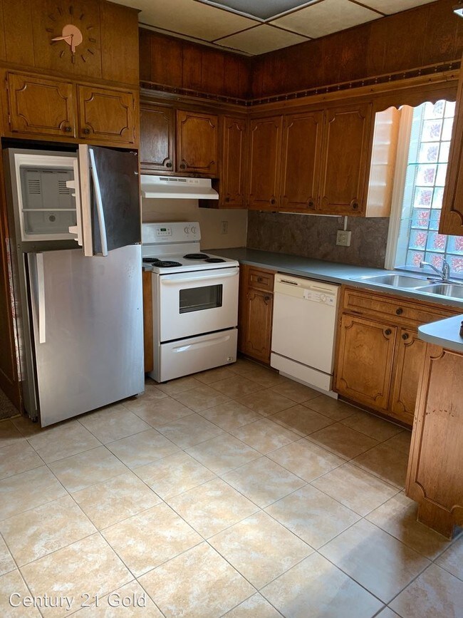 Foto del edificio - 1605 Mineral Spring Rd