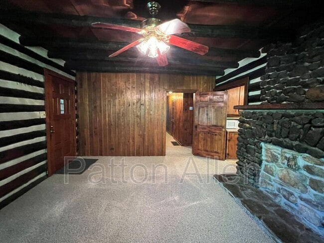 Building Photo - 133 Springside Rd