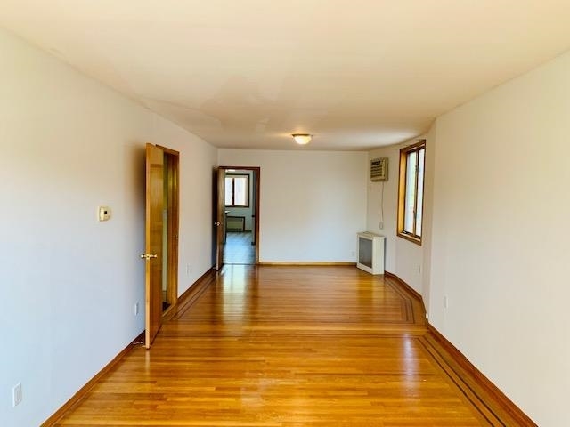 Building Photo - 33 E 38th St