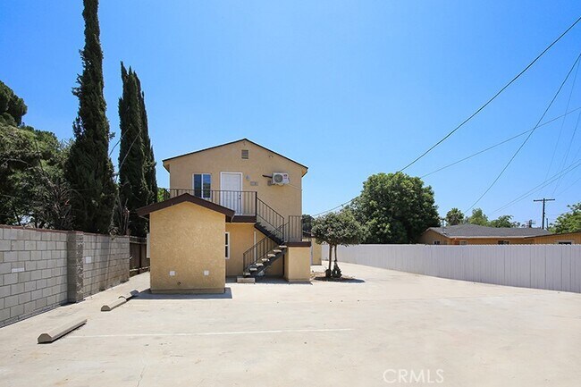 Building Photo - 10709 Sherman Pl