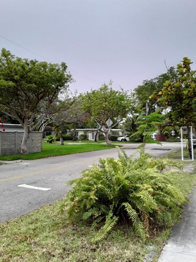 Foto del edificio - 451 NE 134th St