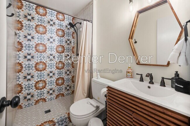 Foto del edificio - 4450 Yarrow St