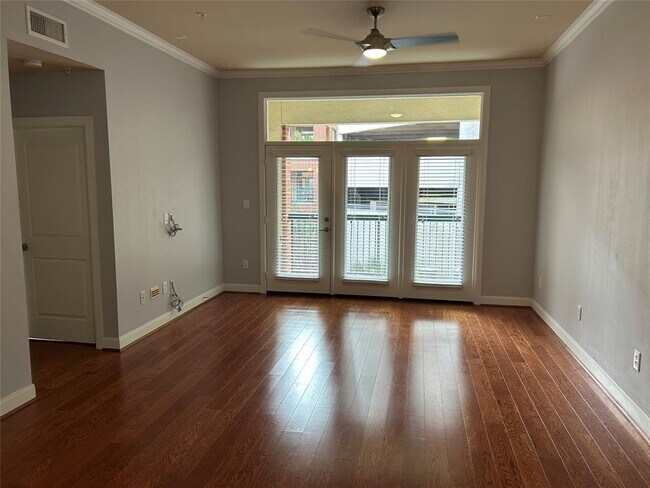 Foto del edificio - 300 St Joseph Pkwy