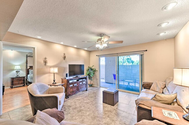 602 North May-SI ID1385977P