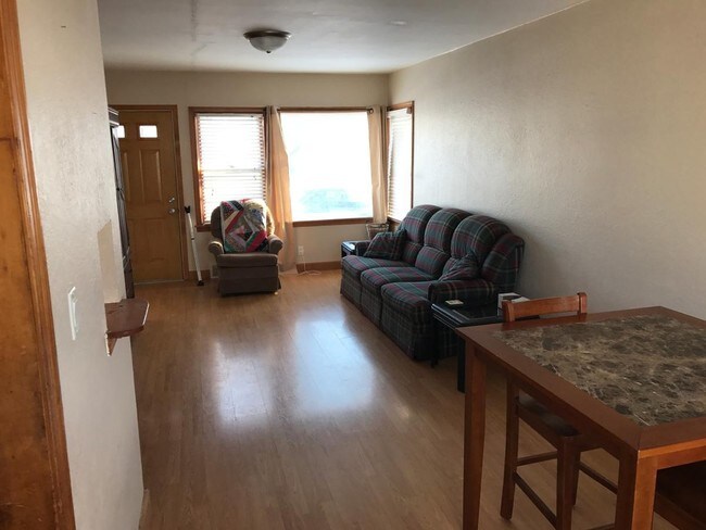 Foto del edificio - 1171 Bourland Ave