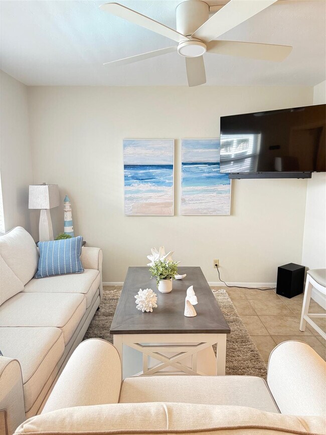 Foto del edificio - 4658 Bougainvilla Dr