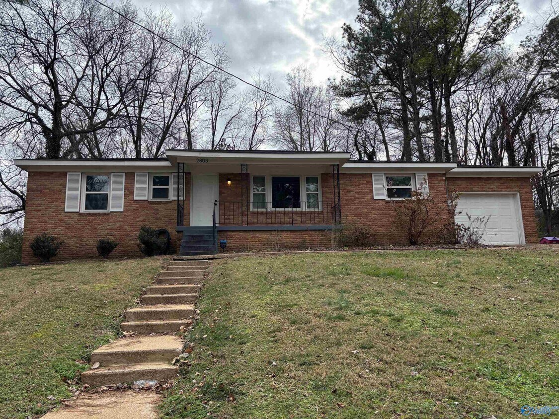 Foto del edificio - 2803 Hester Ln NW