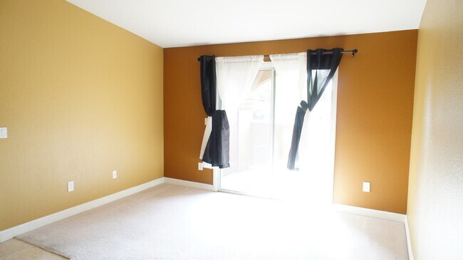 Building Photo - Stylish 1-Bedroom Condo with Community Amenities in Tuscan Villas