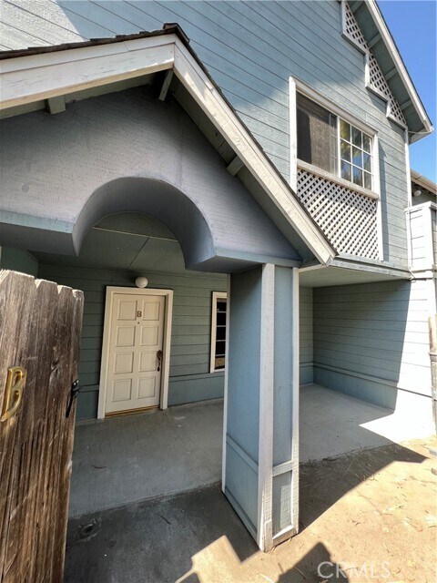 Building Photo - 1211 Huntington Dr