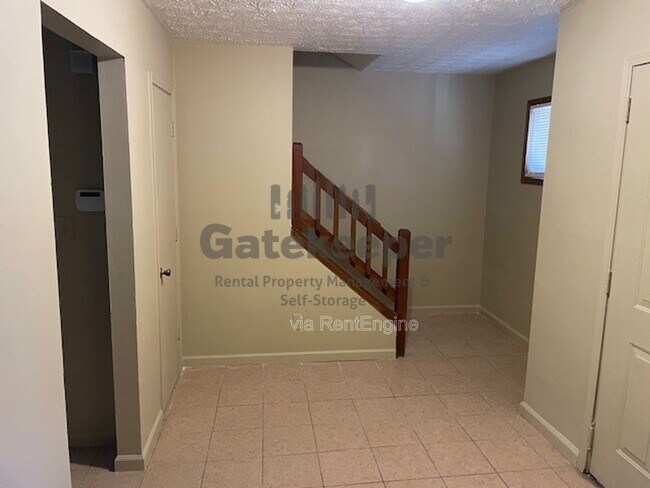 Foto del edificio - 333 Riverbrook Trail