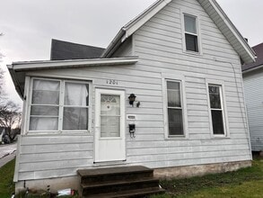 Building Photo - 1201 High St