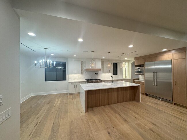 Foto del edificio - 3312 Kenilworth Dr
