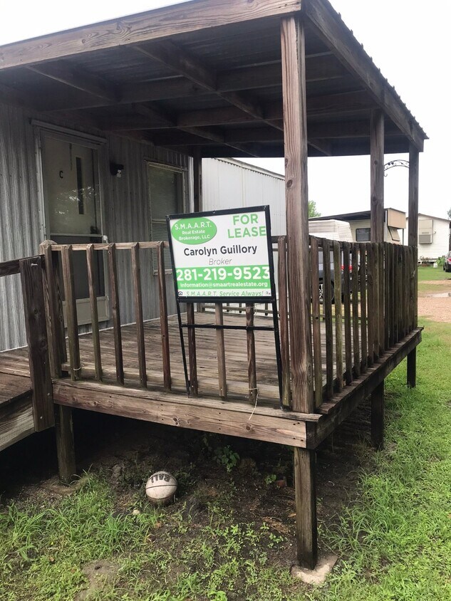 Foto principal - 17025 Wellborn Rd