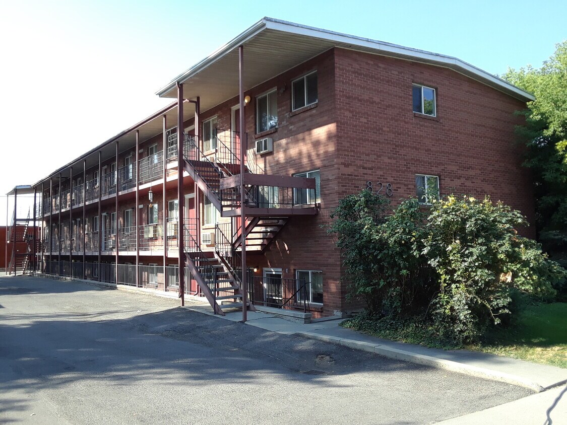 Close to U of U & Downtown - 828 E 200 S