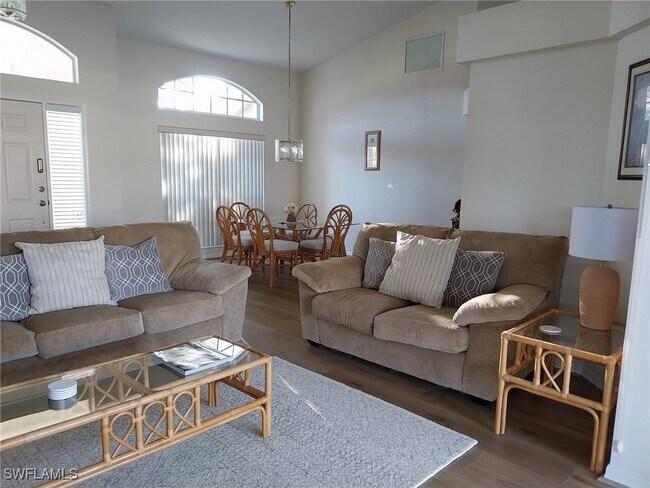 Foto del edificio - 449 Dundee Ct