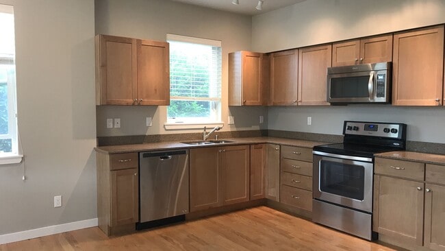 Building Photo - Amazing 1 bedroom 1 bath Apartment Home in Lynden