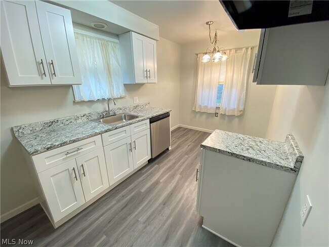 Foto del edificio - 3890 Colony Rd