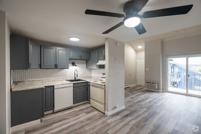 2BD/1.5BA - The Lofts at Rock Vue