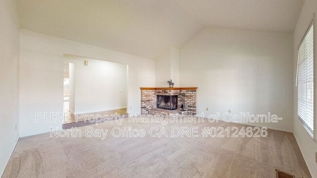 Building Photo - 1158 Cielo Cir