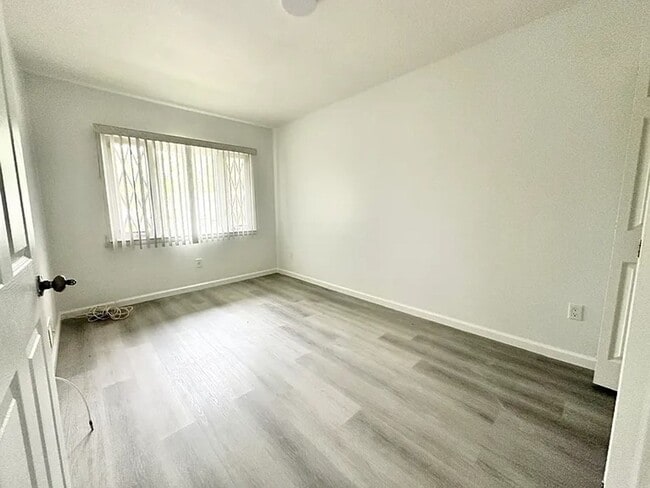 Foto del edificio - 73 Macon Ave