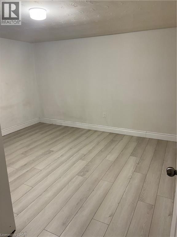 Photo du bâtiment - 683 SEVENTH Avenue